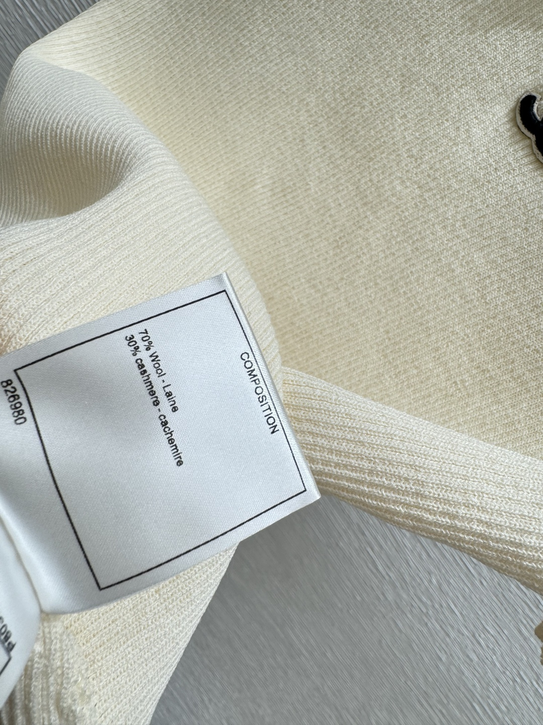 🆕CH家🆕 春夏新款 纯色蕾丝花边圆领针织短袖颜色：杏色 黑色尺码：36.38.40