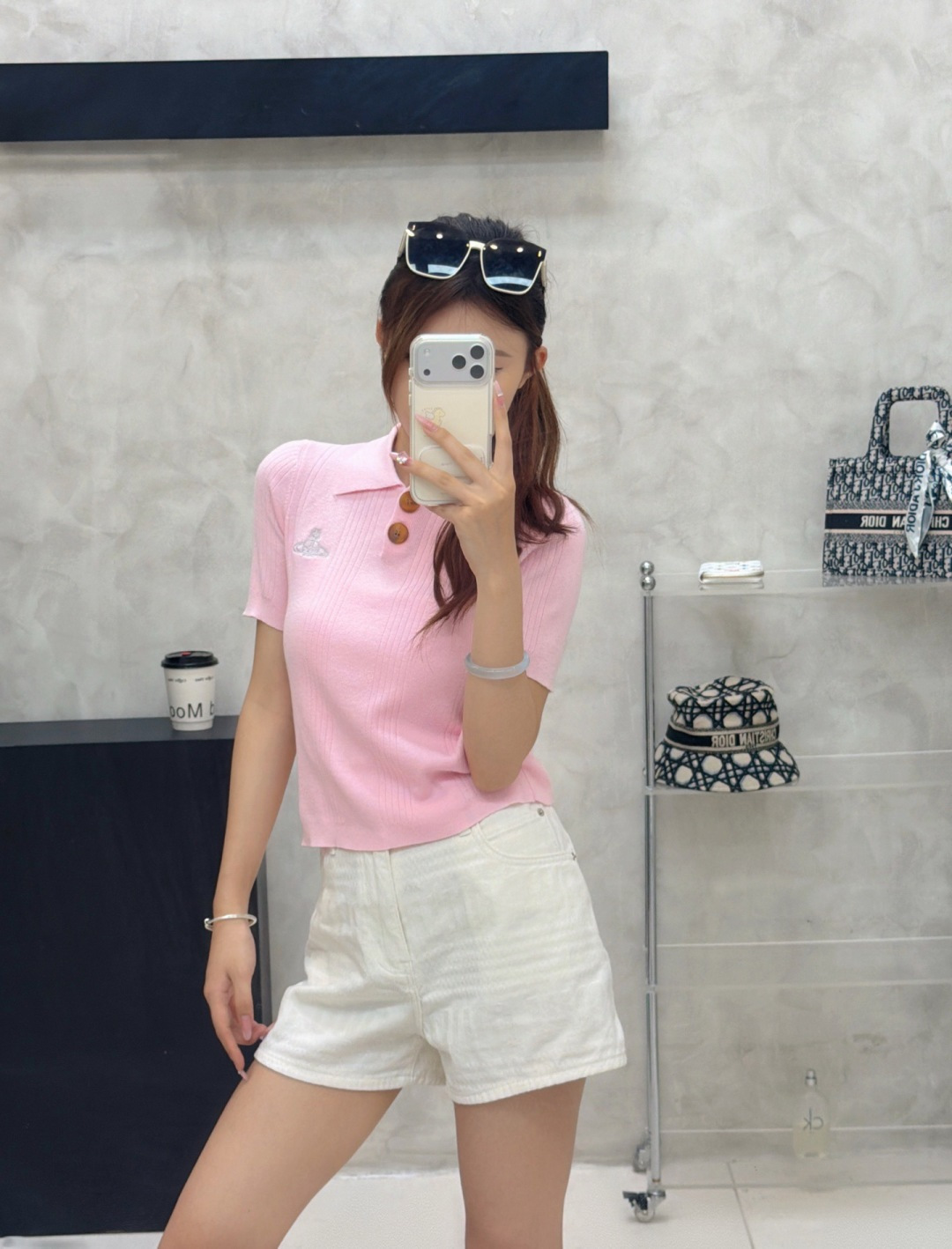 🆕VI家🆕 春夏新款 纯色简约翻领针织短袖颜色：白色 粉色尺码：36.38.40