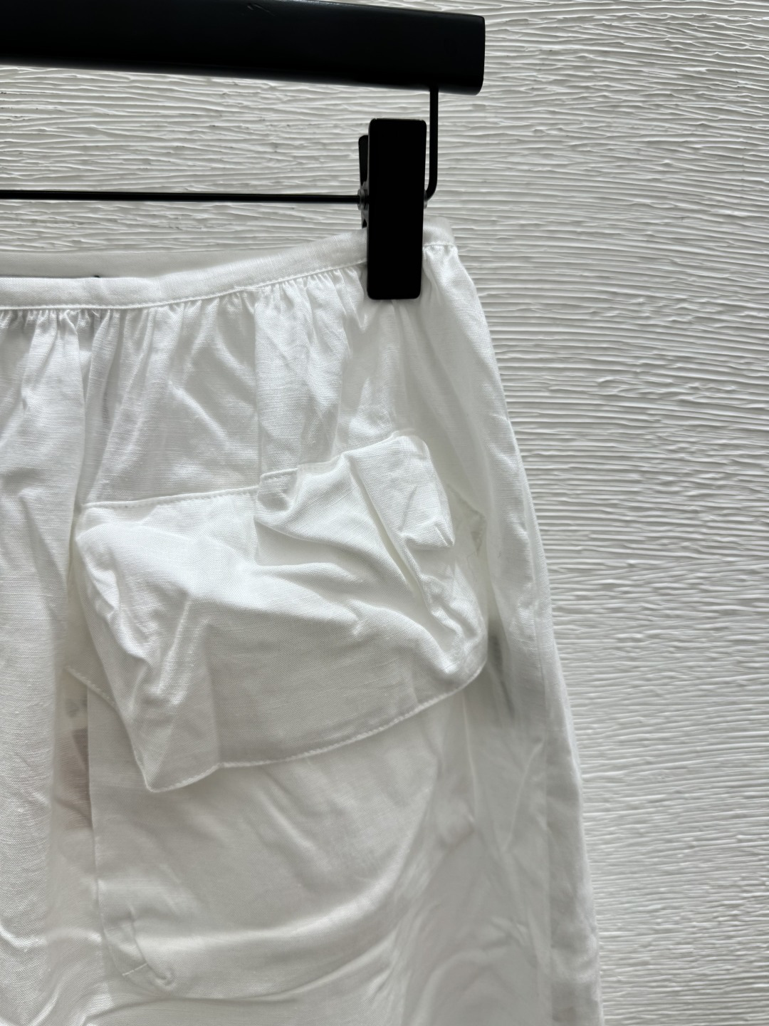 🆕M家🆕 春夏新款 纯色简约半裙颜色：白色尺码：36.38.40