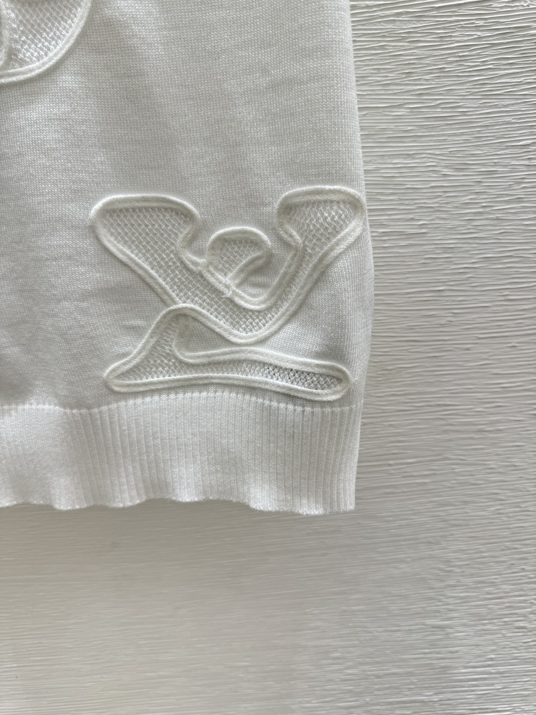 🆕L家🆕 春夏新款 纯色简约圆领针织短袖颜色：白色 灰色尺码：36.38.40