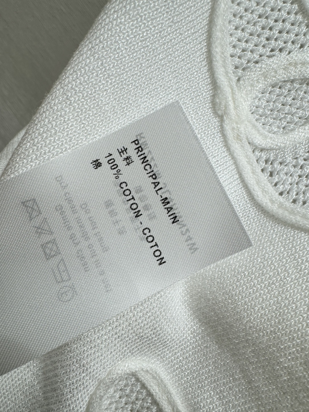 🆕L家🆕 春夏新款 纯色简约圆领针织短袖颜色：白色 灰色尺码：36.38.40