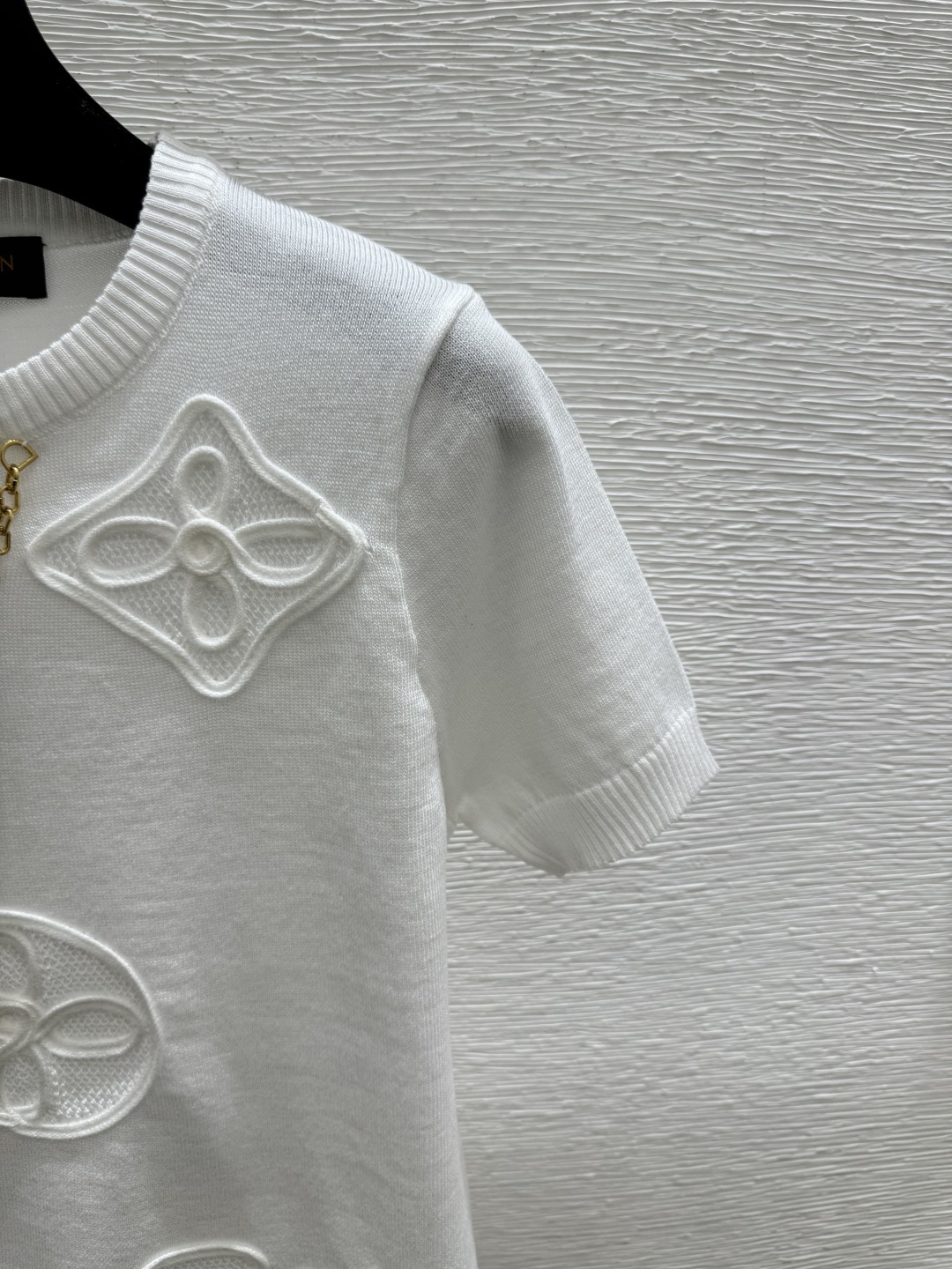 🆕L家🆕 春夏新款 纯色简约圆领针织短袖颜色：白色 灰色尺码：36.38.40