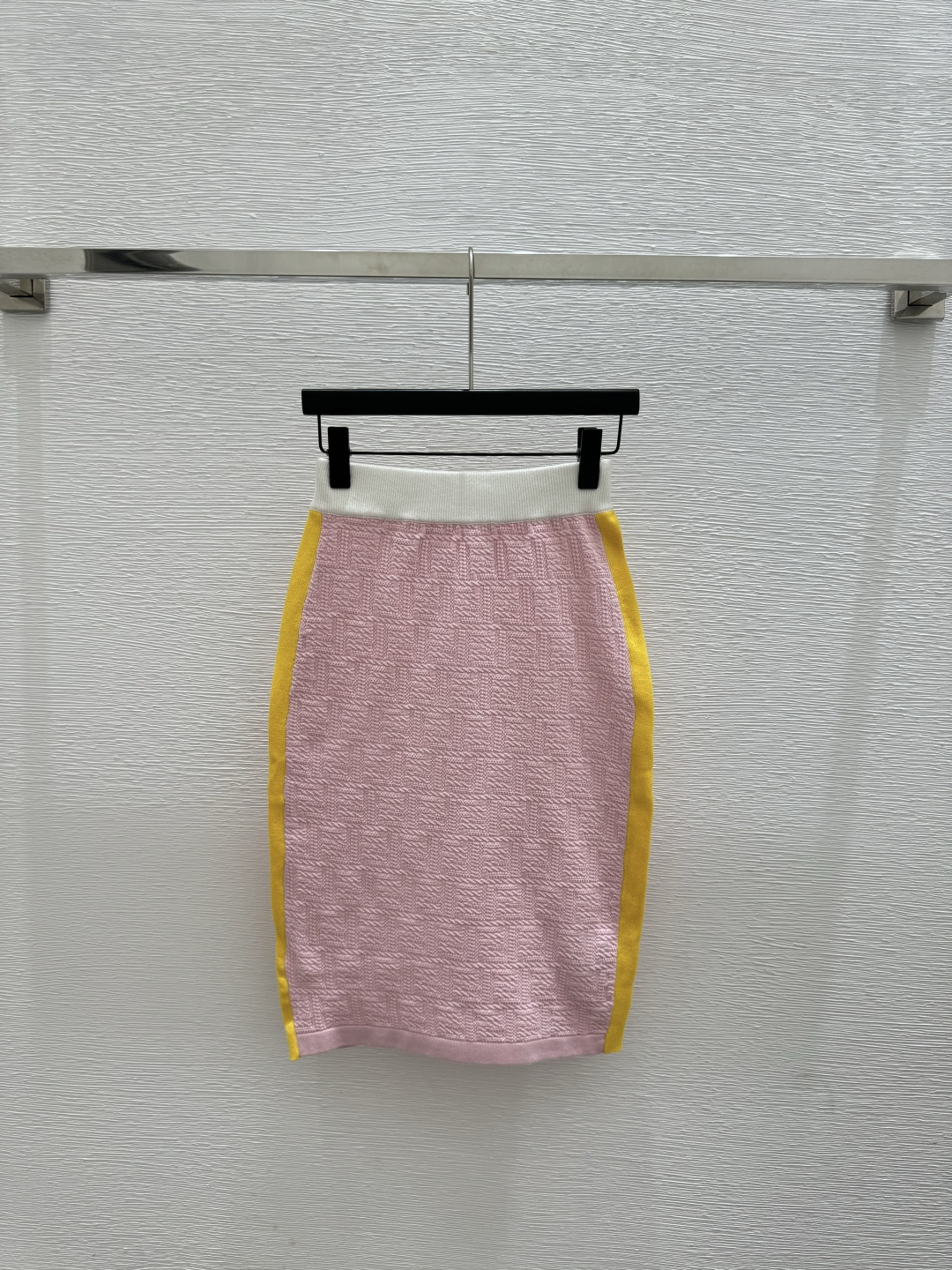 🆕F家🆕 春夏新款 撞色老花字母针织半裙颜色：粉色 蓝色尺码：36.38.40