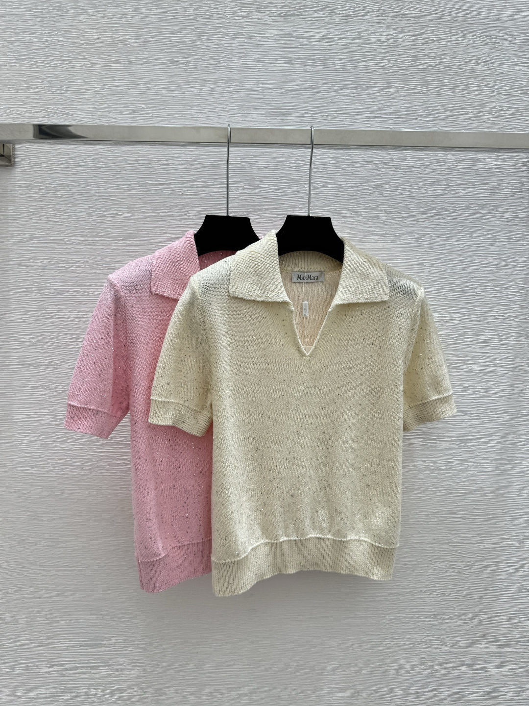 🆕Max家🆕 春夏新款 纯色珠片翻领针织短袖颜色：杏色 粉色尺码：36.38.40