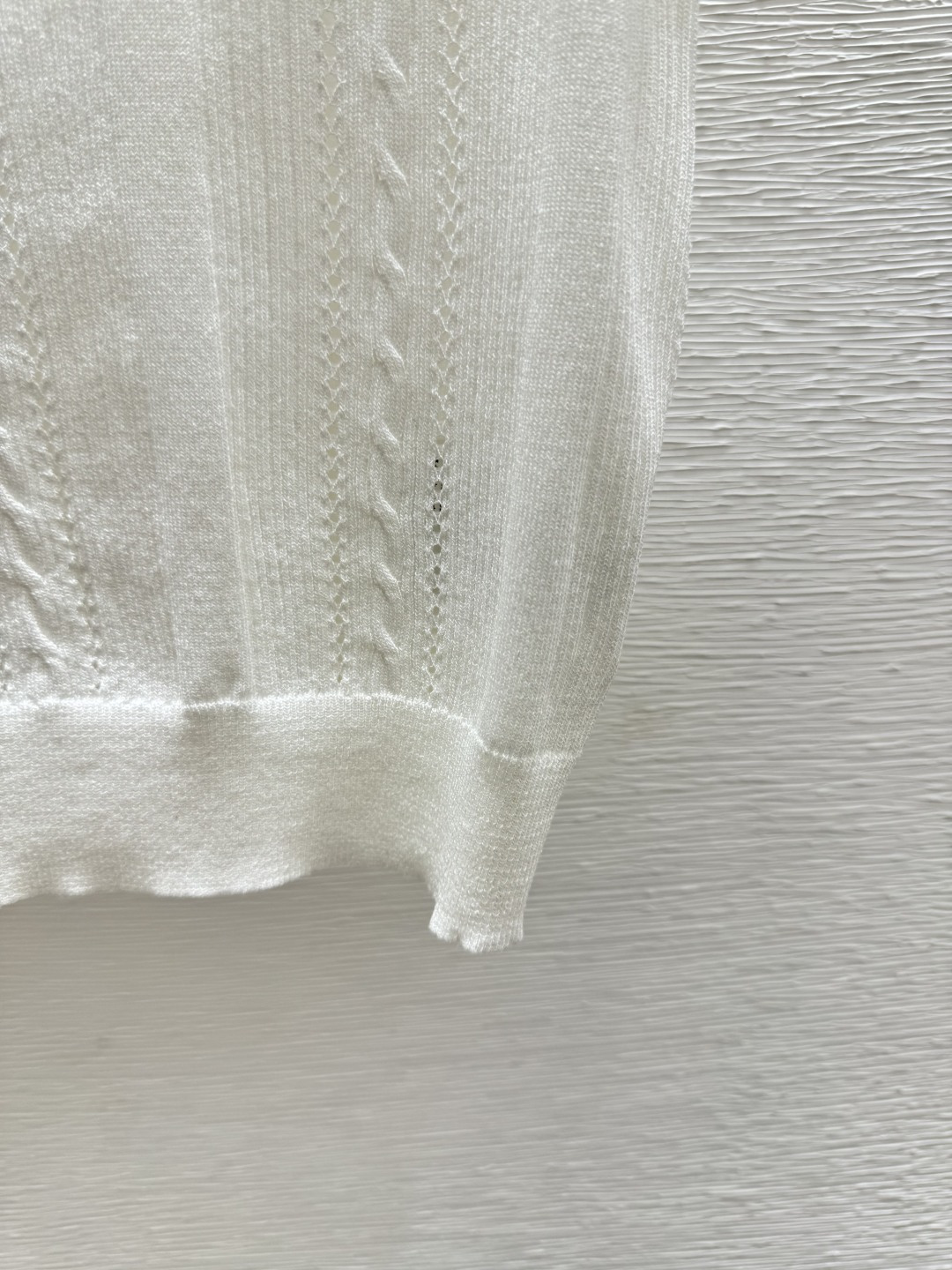 🆕M家🆕 春夏新款 撞色字花边翻领针织背心颜色：白色 黑色尺码：36.38.40