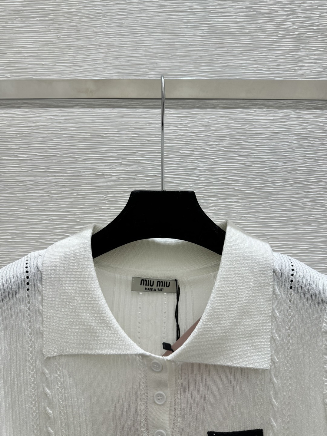 🆕M家🆕 春夏新款 撞色字花边翻领针织背心颜色：白色 黑色尺码：36.38.40