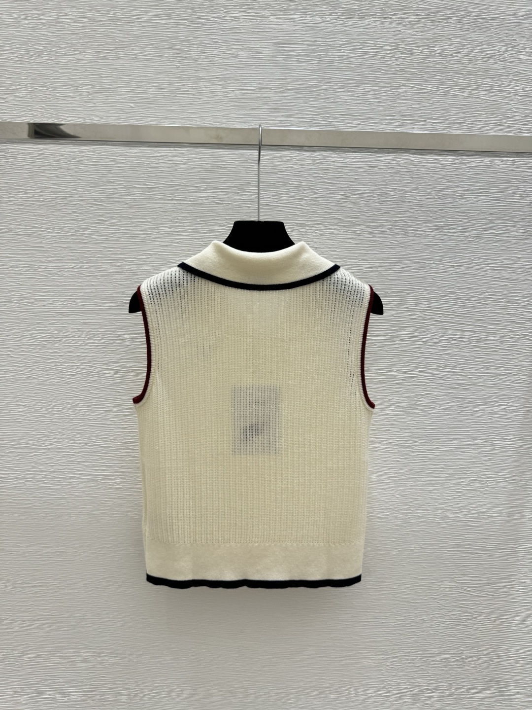 🆕CH家🆕 春夏新款 撞色翻领针织背心颜色：杏色 宝蓝尺码：36.38.40