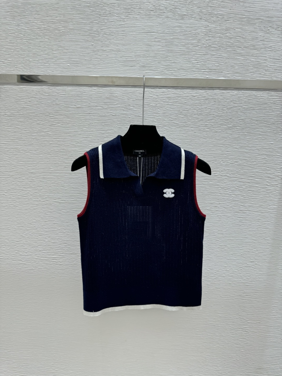 🆕CH家🆕 春夏新款 撞色翻领针织背心颜色：杏色 宝蓝尺码：36.38.40