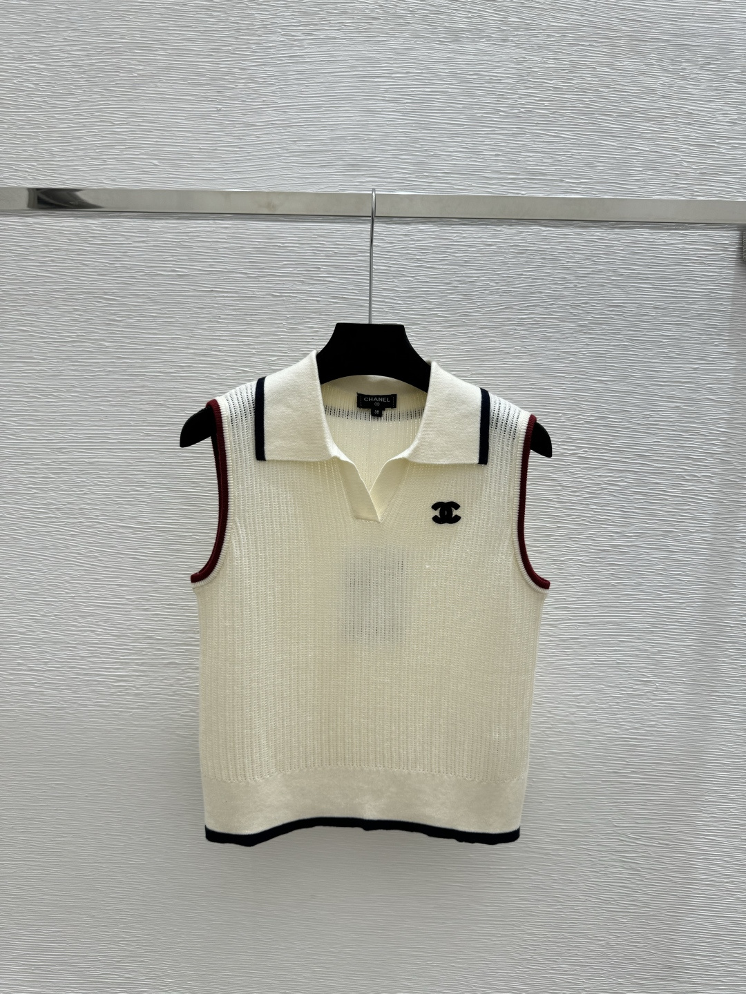 🆕CH家🆕 春夏新款 撞色翻领针织背心颜色：杏色 宝蓝尺码：36.38.40