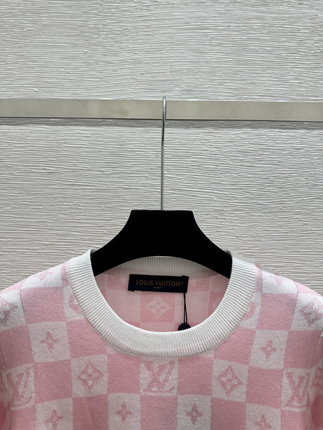 🆕L家🆕 春夏新款 撞色格子字母圆领针织短袖颜色：粉色 卡其 宝蓝尺码：36.38.40