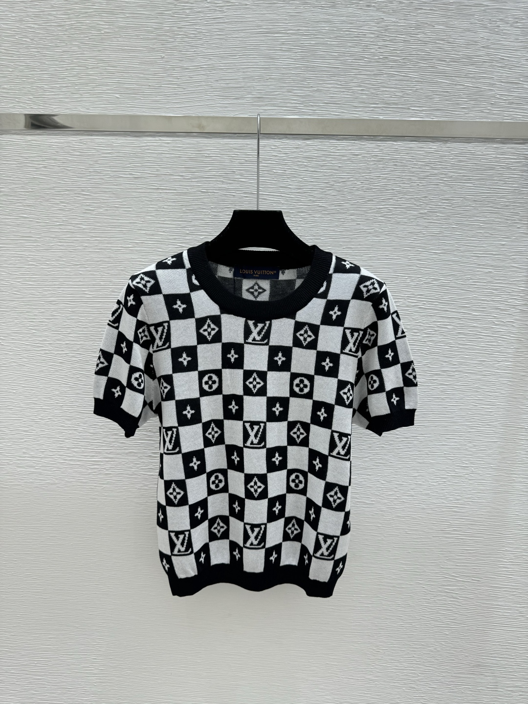 🆕L家🆕 春夏新款 撞色格子字母圆领针织短袖颜色：粉色 卡其 宝蓝尺码：36.38.40