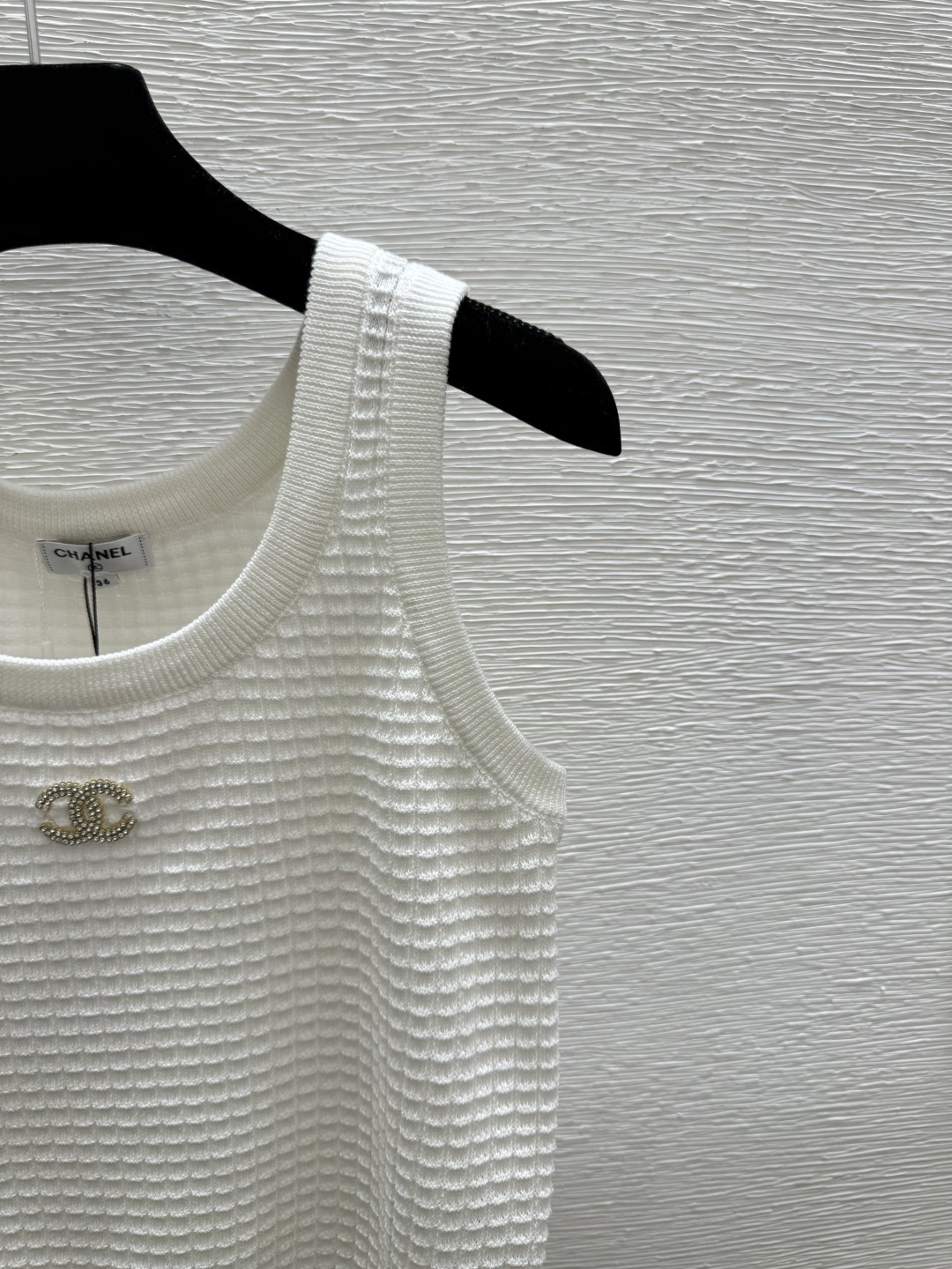 🆕CH家🆕 春夏新款 纯色简约圆领针织背心颜色：白色 粉色 黑色尺码：36.38.40