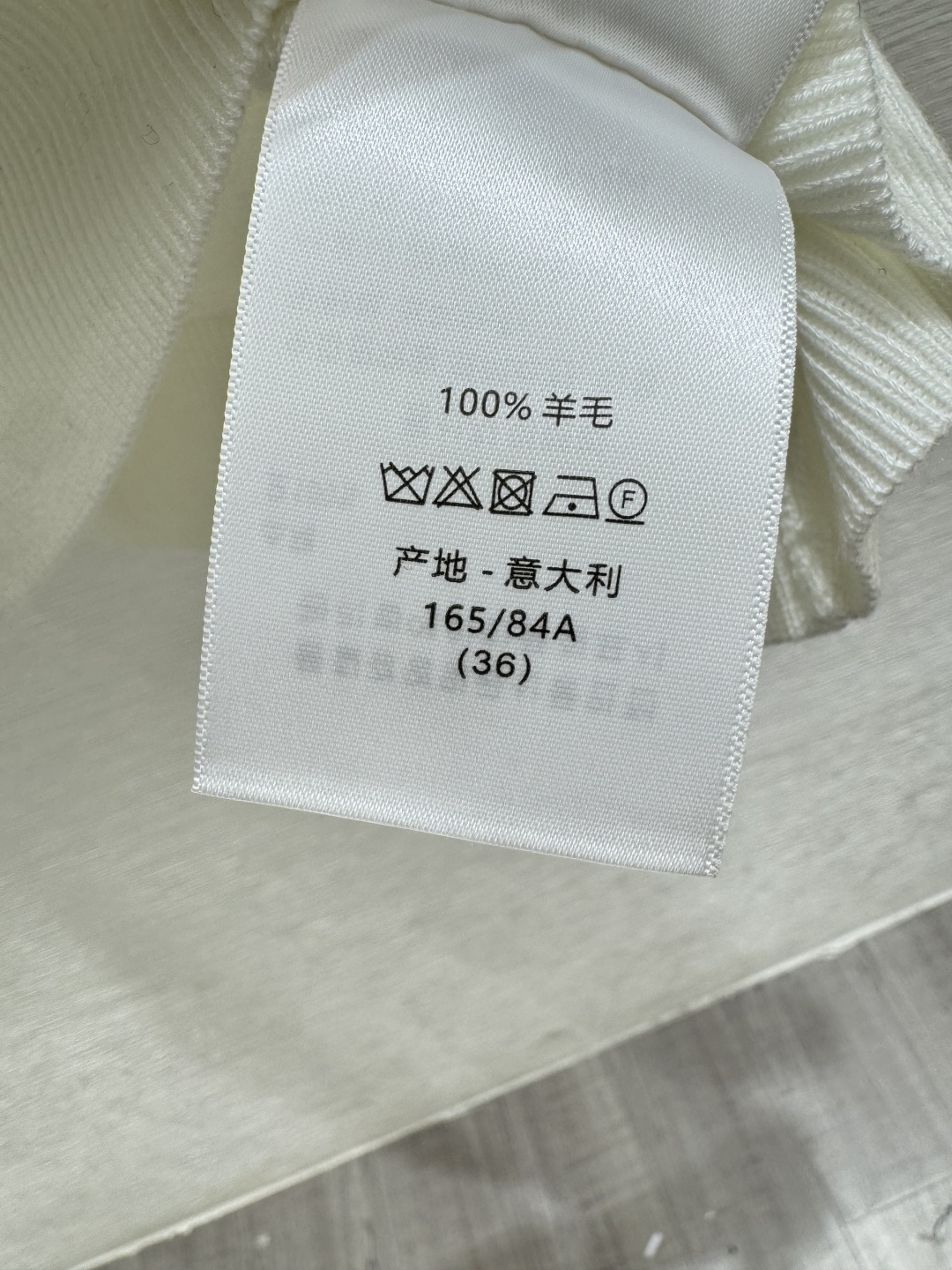 🆕D家🆕 春夏新款 撞色字母圆领针织背心颜色：白色 粉色 黑色尺码：36.38.40