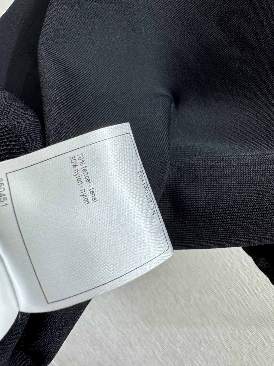 🆕CH家🆕 春夏新款 纯色重工钉珠圆领针织短袖颜色：白色 黑色尺码：36.38.40