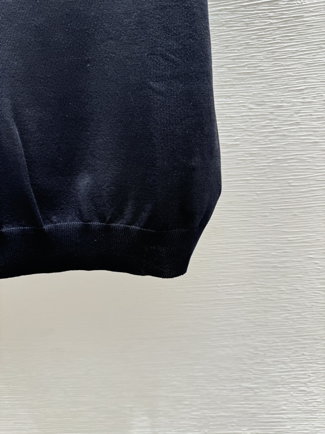 🆕CH家🆕 春夏新款 纯色重工钉珠圆领针织短袖颜色：白色 黑色尺码：36.38.40