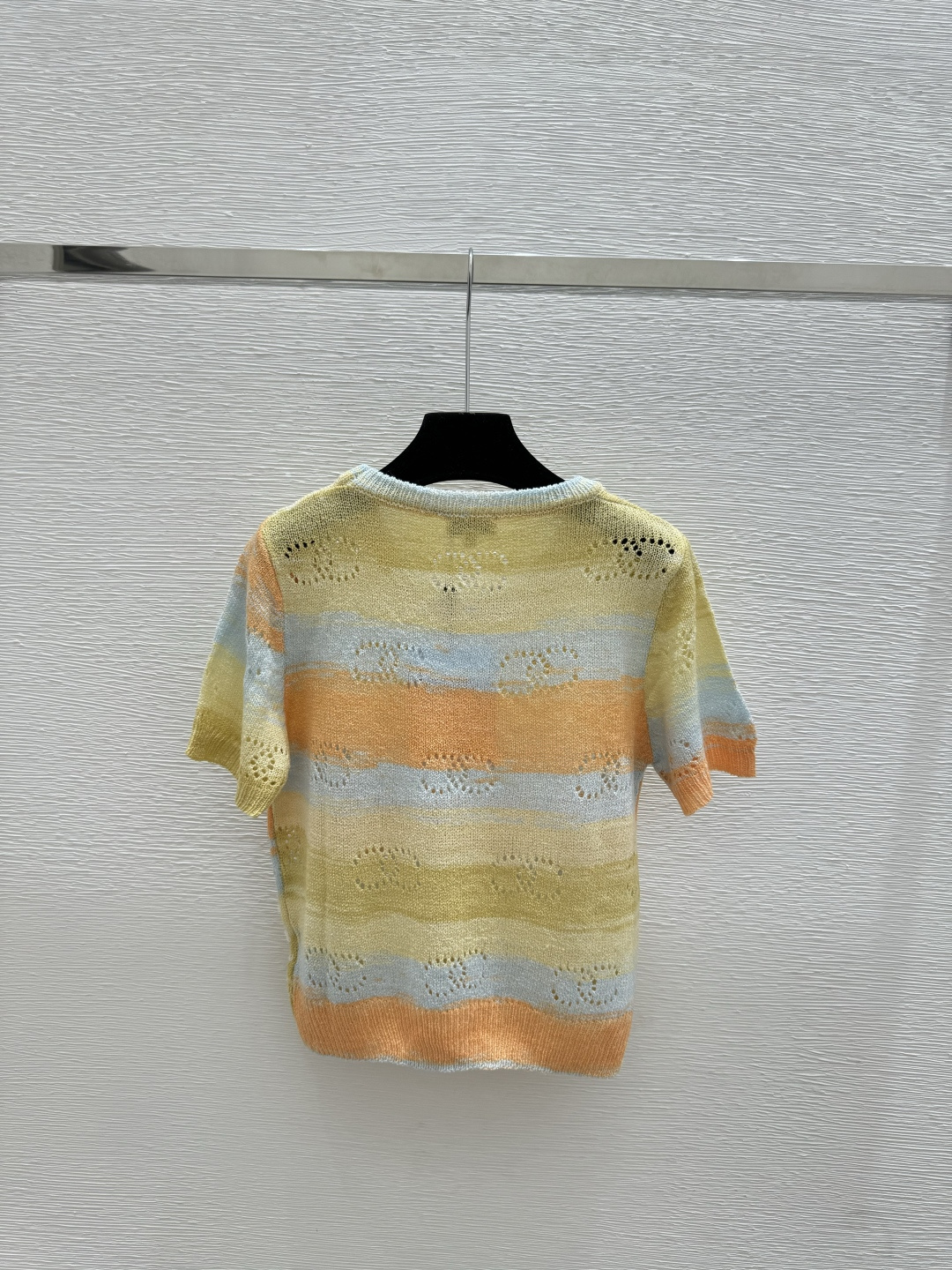 🆕M家🆕 春夏新款 撞色条纹镂空珠片圆领针织短袖颜色：黄色 蓝色尺码：36.38.40
