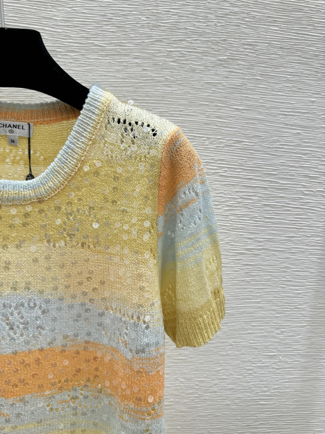 🆕M家🆕 春夏新款 撞色条纹镂空珠片圆领针织短袖颜色：黄色 蓝色尺码：36.38.40