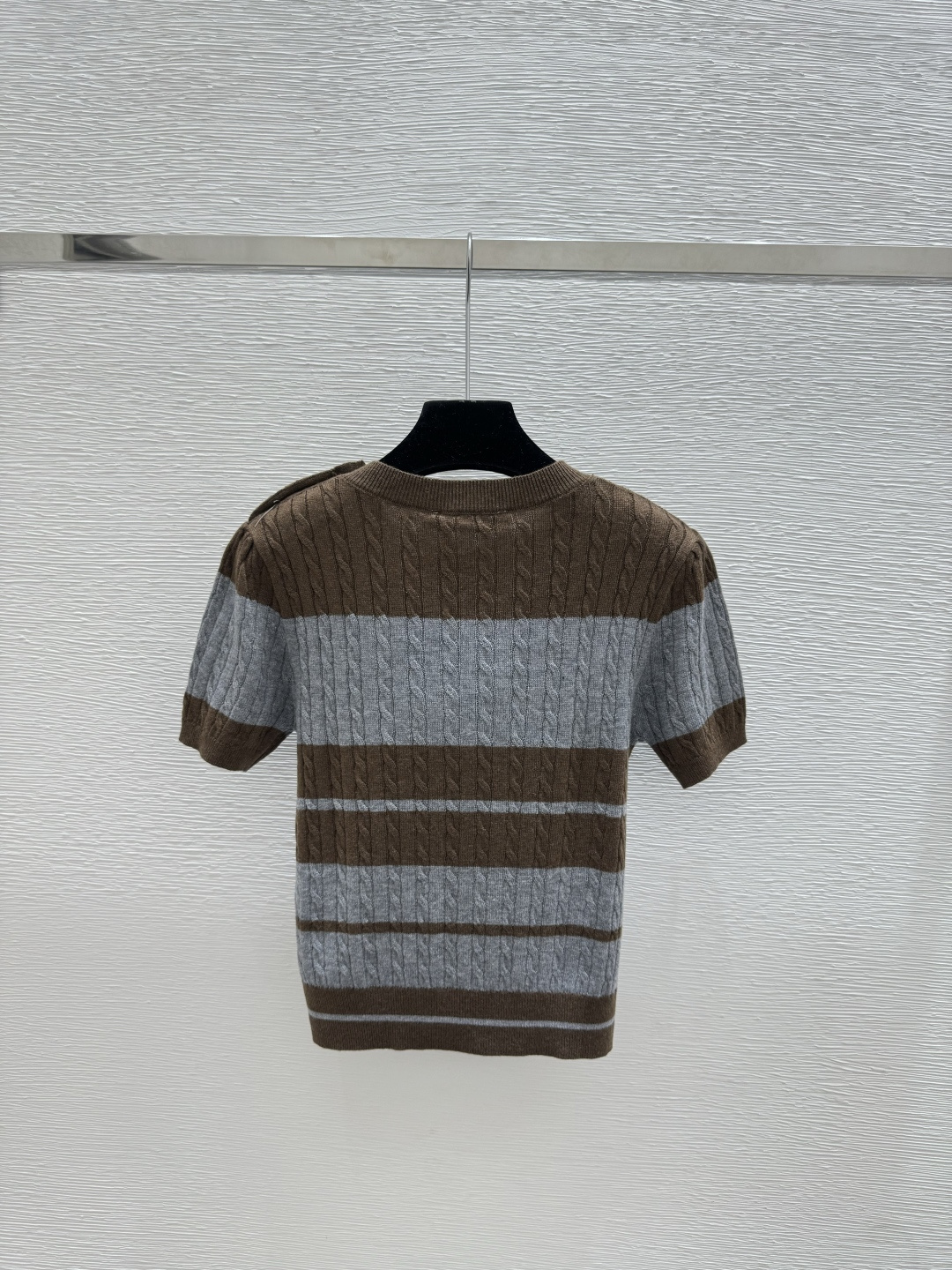 🆕D家🆕 春夏新款 撞色条纹圆领针织短袖颜色：咖啡 宝蓝尺码：36.38.40