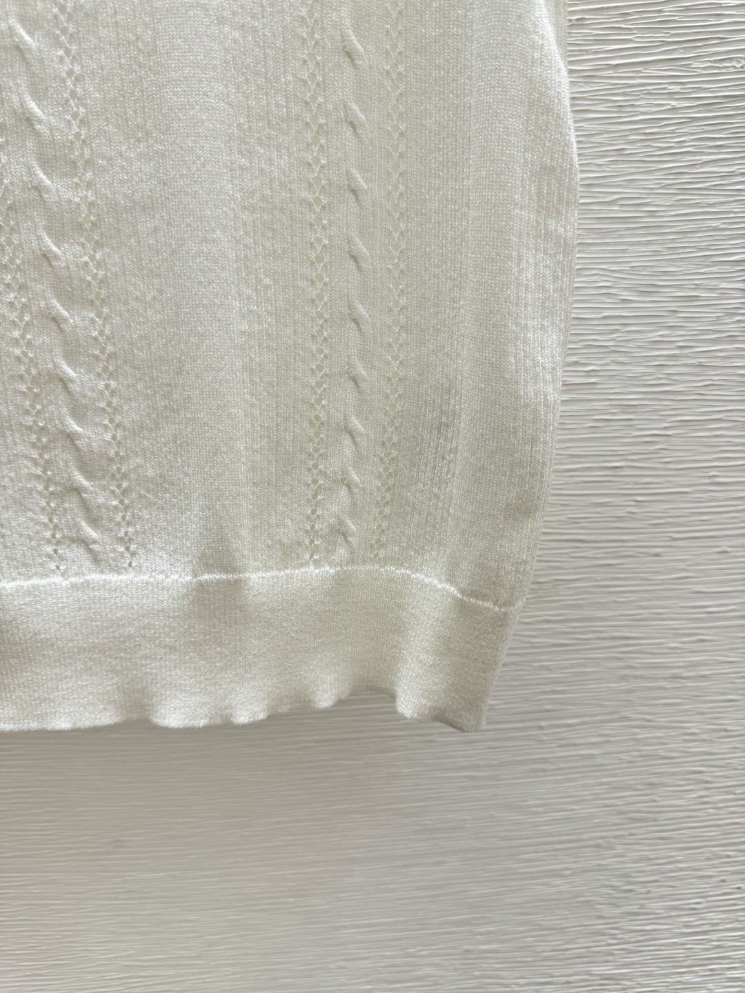 🆕CH家🆕 春夏新款 撞色花边翻领针织背心颜色：白色 黑色尺码：36.38.40