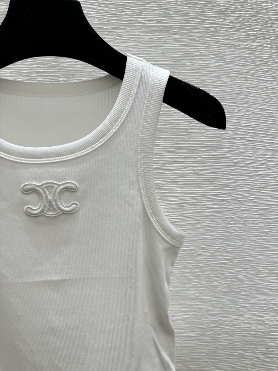 🆕CE家🆕 春夏新款 纯色简约圆领背心颜色：白色 粉色 咖啡尺码：36.38.40