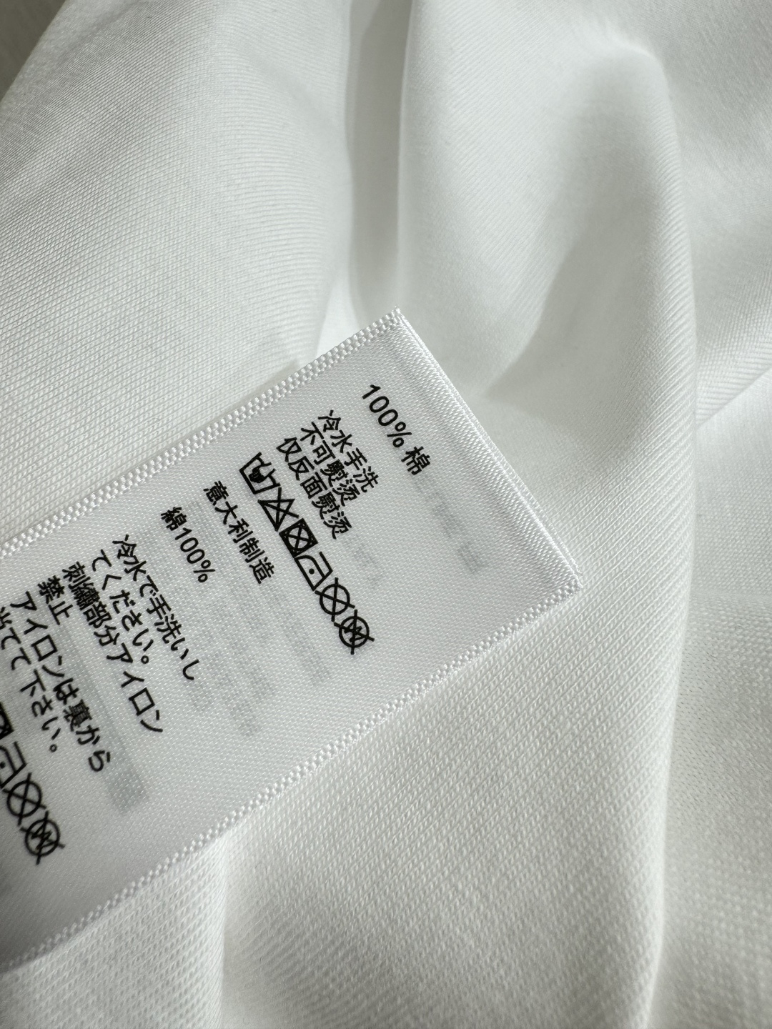 🆕CE家🆕 春夏新款 纯色简约圆领短袖颜色：白色 灰色尺码：36.38.40