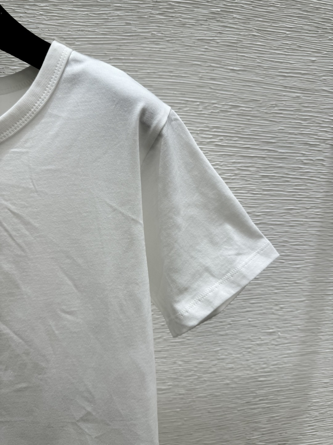 🆕CE家🆕 春夏新款 纯色简约圆领短袖颜色：白色 灰色尺码：36.38.40