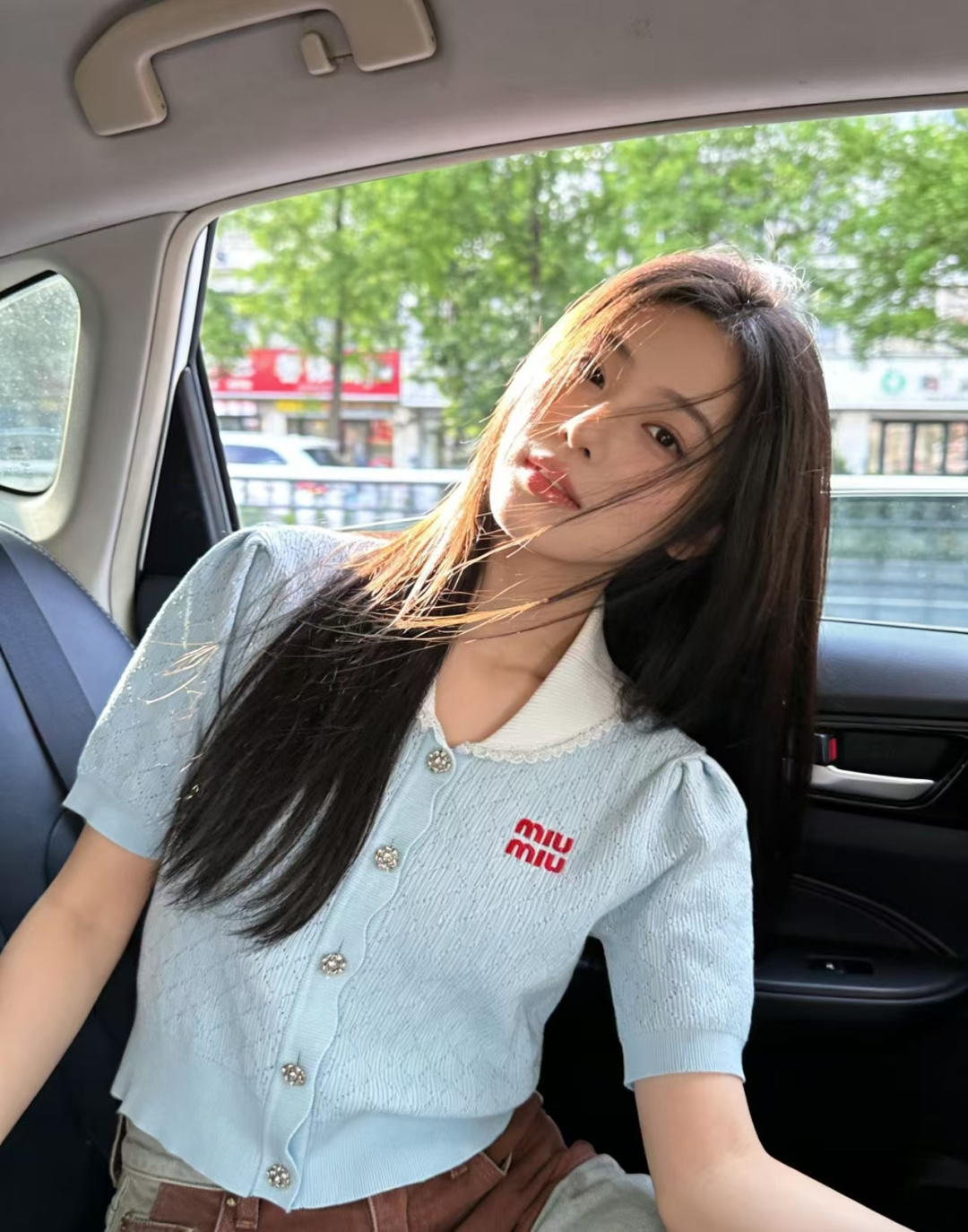 🆕M家🆕 春夏新款 撞色翻领简约针织短袖开衫颜色：白色 蓝色尺码：36.38.40