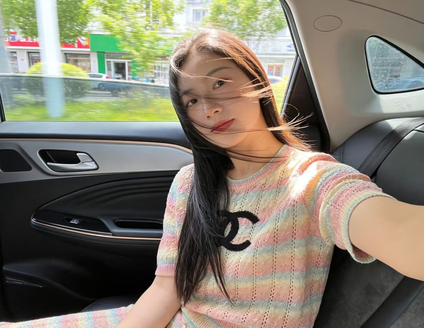 🆕CH家🆕 春夏新款 撞色条纹镂空圆领针织短袖颜色：黄色 紫色尺码：36.38.40