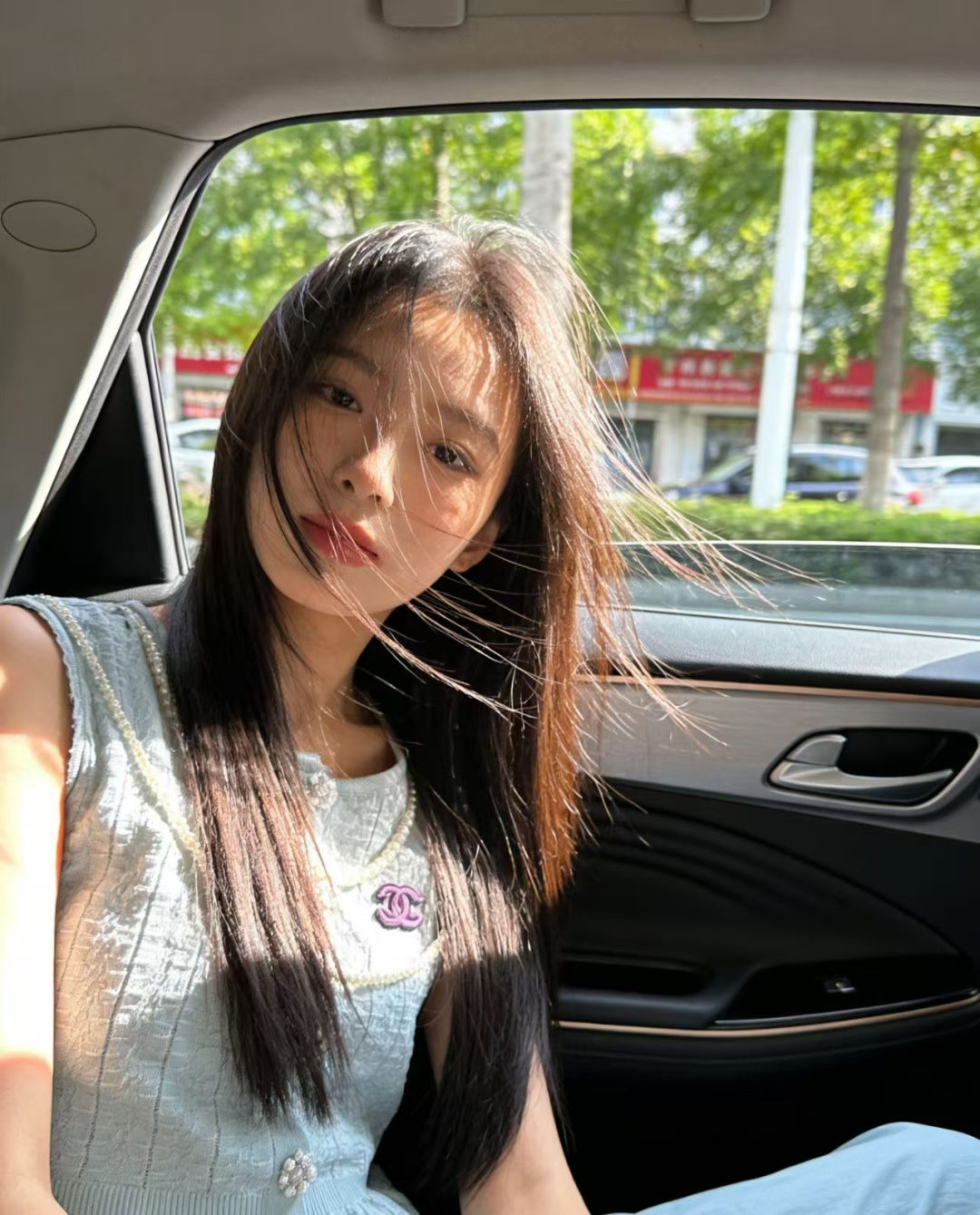 🆕CH家🆕 春夏新款 纯色简约针织背心开衫颜色：白色 蓝色尺码：36.38.40