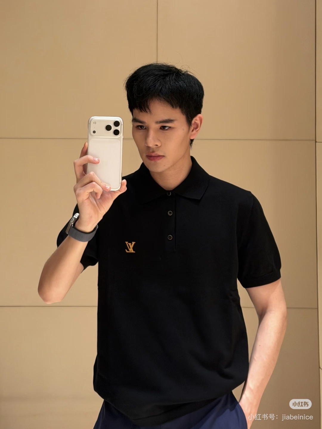 🆕L家🆕 春夏新款 纯色翻领简约针织短袖颜色：黑色尺码：36.38.40.41