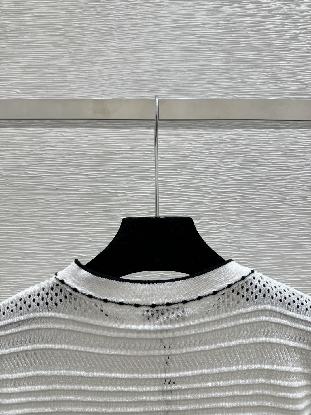 🆕CH家🆕 春夏新款 纯色镂空圆领针织短袖颜色：白色尺码：36.38.40