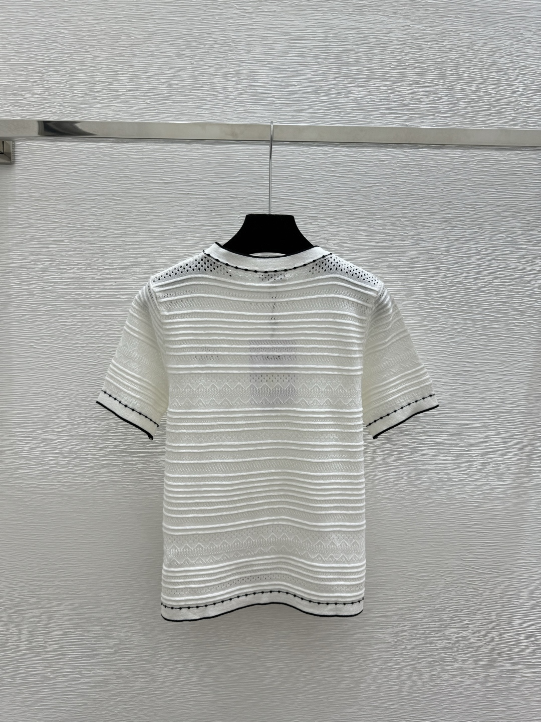 🆕CH家🆕 春夏新款 纯色镂空圆领针织短袖颜色：白色尺码：36.38.40