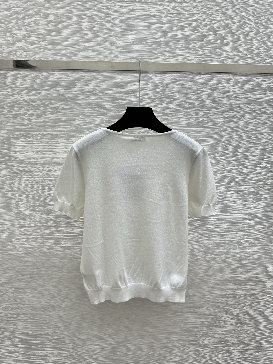 🆕CH家🆕 春夏新款 重工钉珠圆领针织短袖颜色：白色 黑色尺码：36.38.40