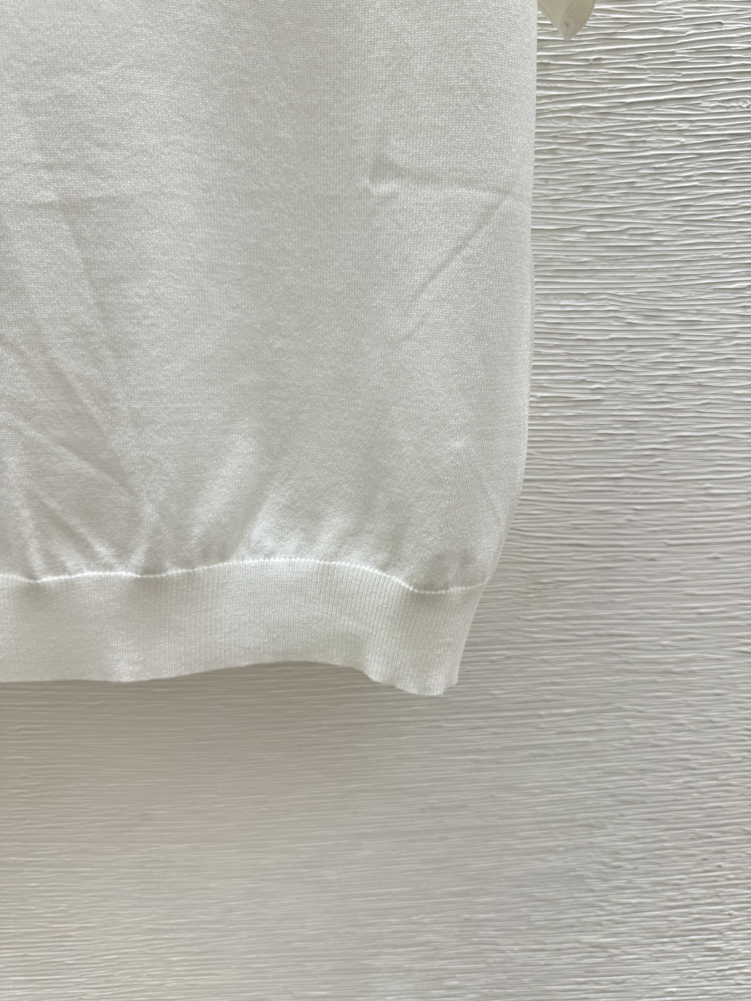 🆕CH家🆕 春夏新款 重工钉珠圆领针织短袖颜色：白色 黑色尺码：36.38.40