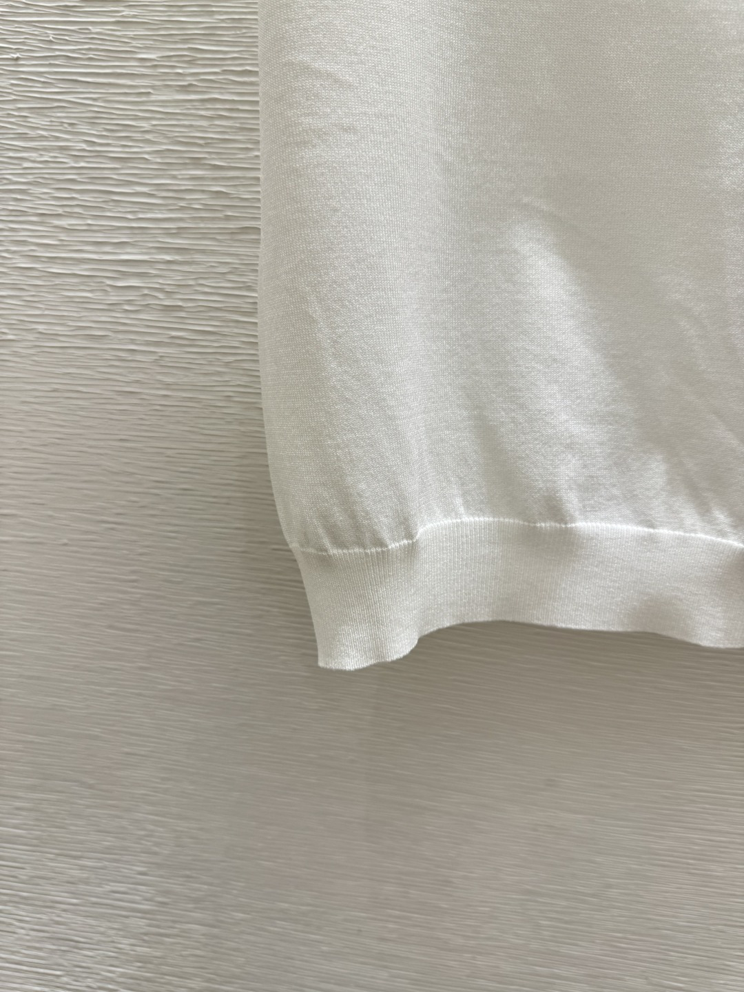 🆕CH家🆕 春夏新款 重工钉珠圆领针织短袖颜色：白色 黑色尺码：36.38.40