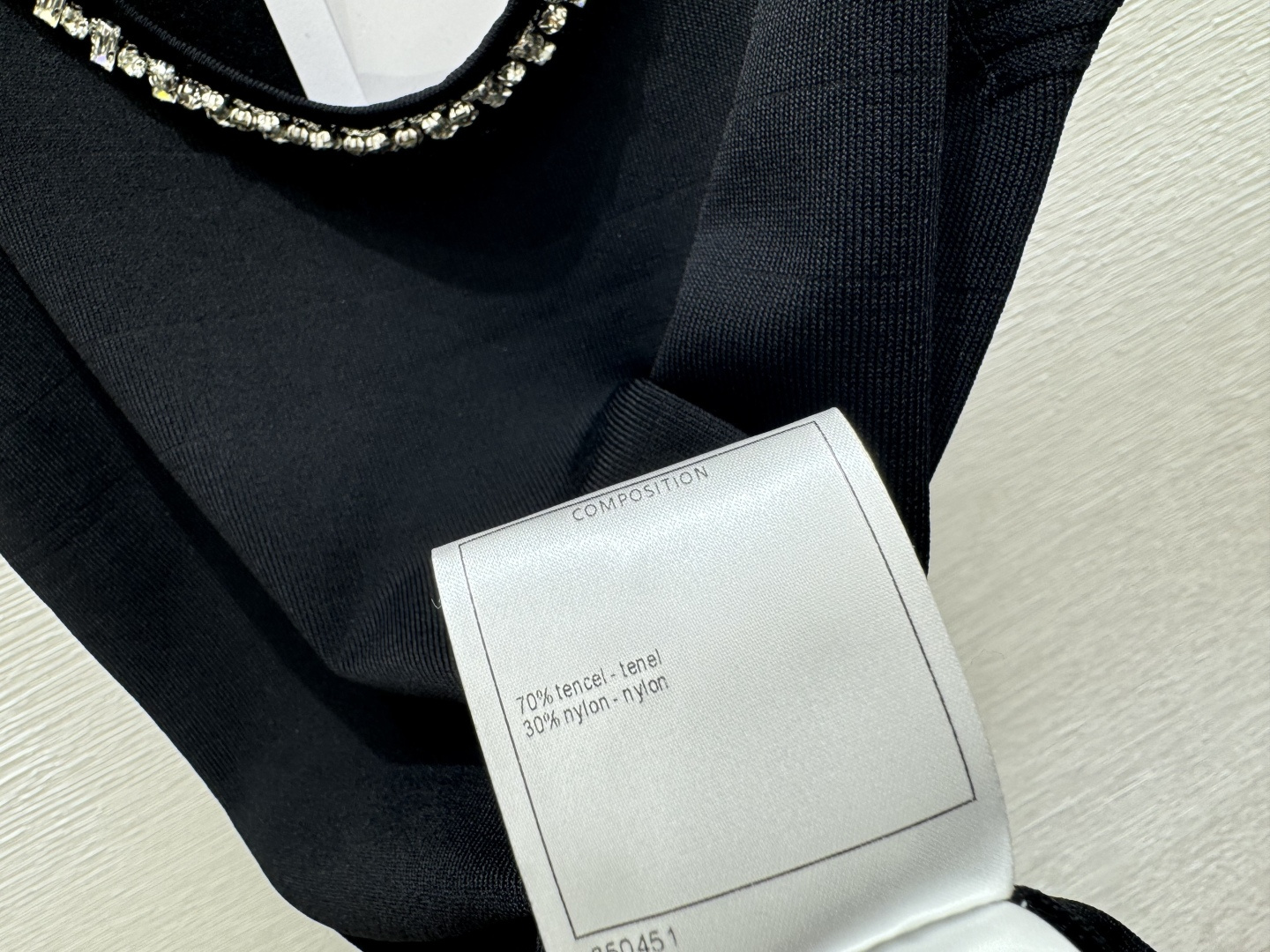 🆕CH家🆕 春夏新款 纯色重工钉珠圆领针织背心颜色：黑色 白色尺码：36.38.40