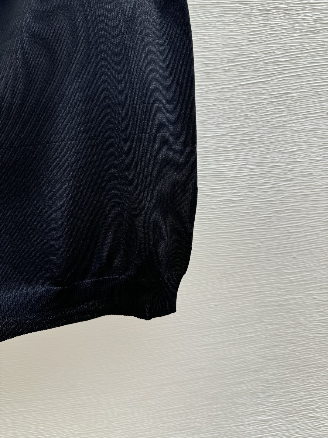 🆕CH家🆕 春夏新款 纯色重工钉珠圆领针织背心颜色：黑色 白色尺码：36.38.40