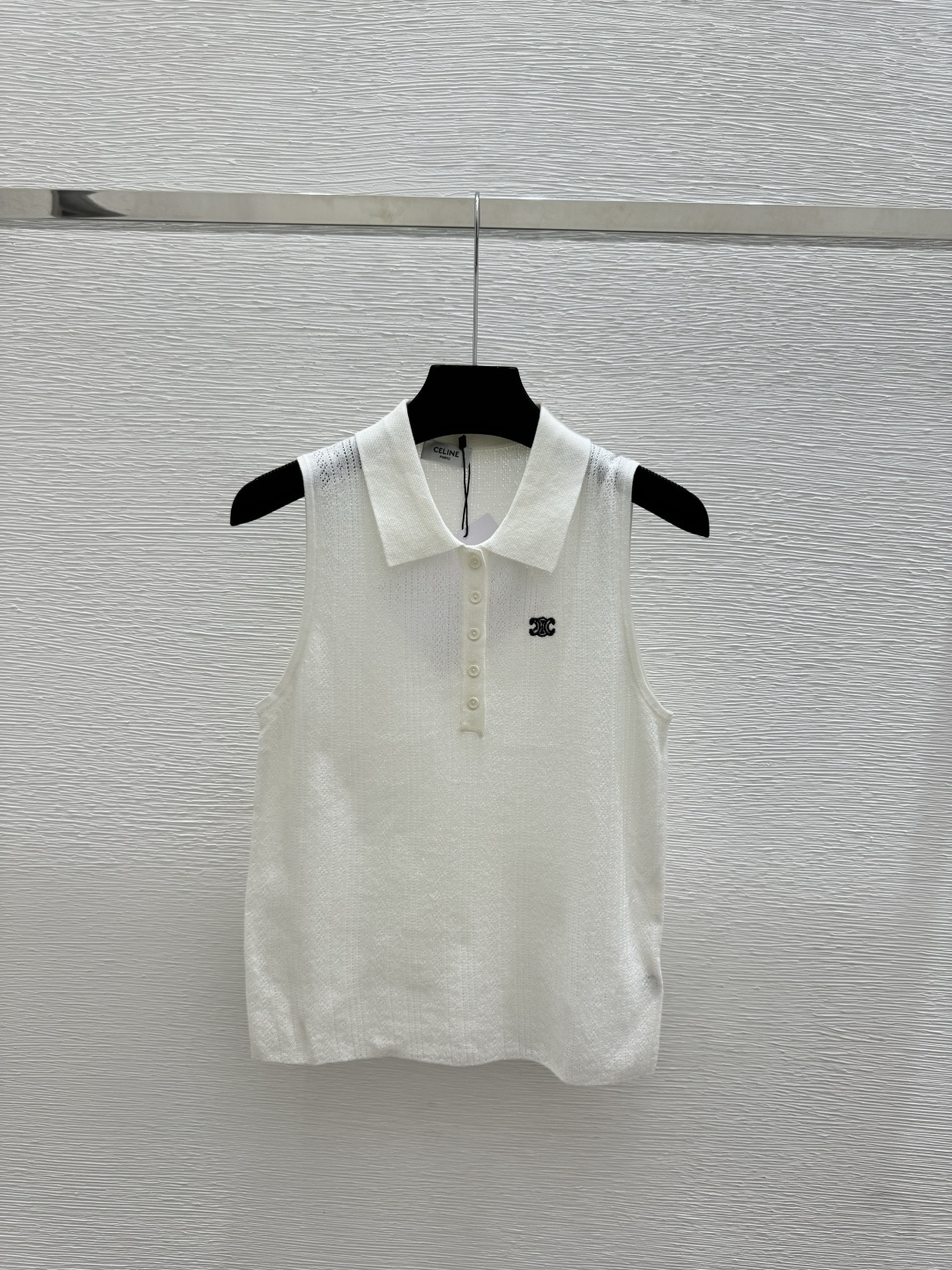 🆕CE家🆕 春夏新款 纯色简约翻领针织背心颜色：白色 粉色 灰色尺码：36.38.40