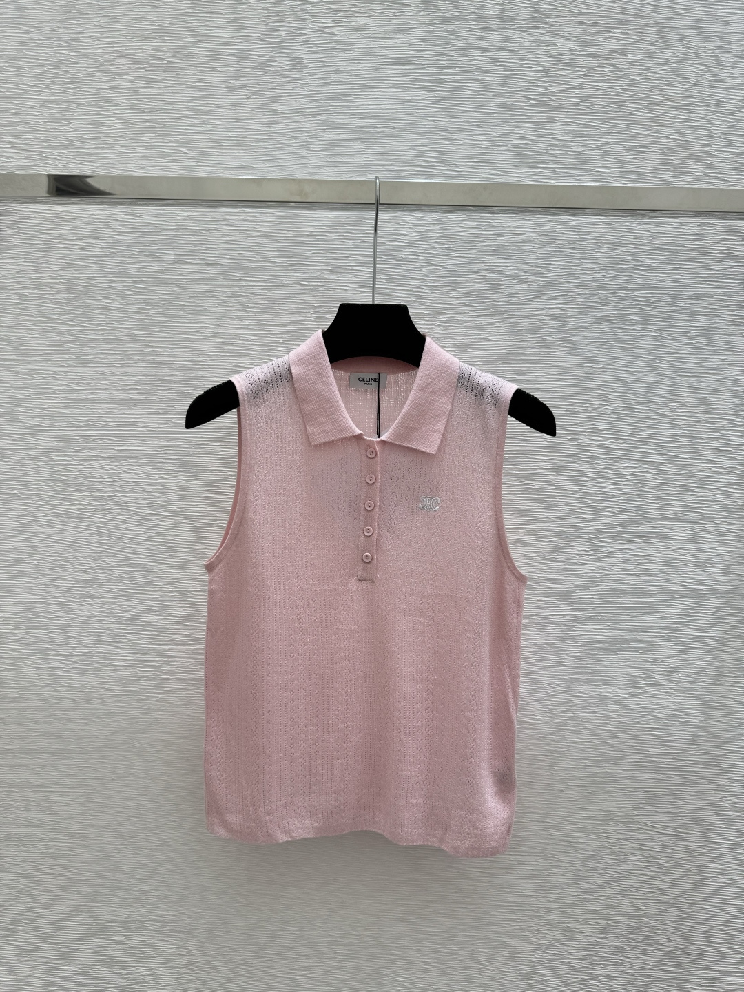 🆕CE家🆕 春夏新款 纯色简约翻领针织背心颜色：白色 粉色 灰色尺码：36.38.40