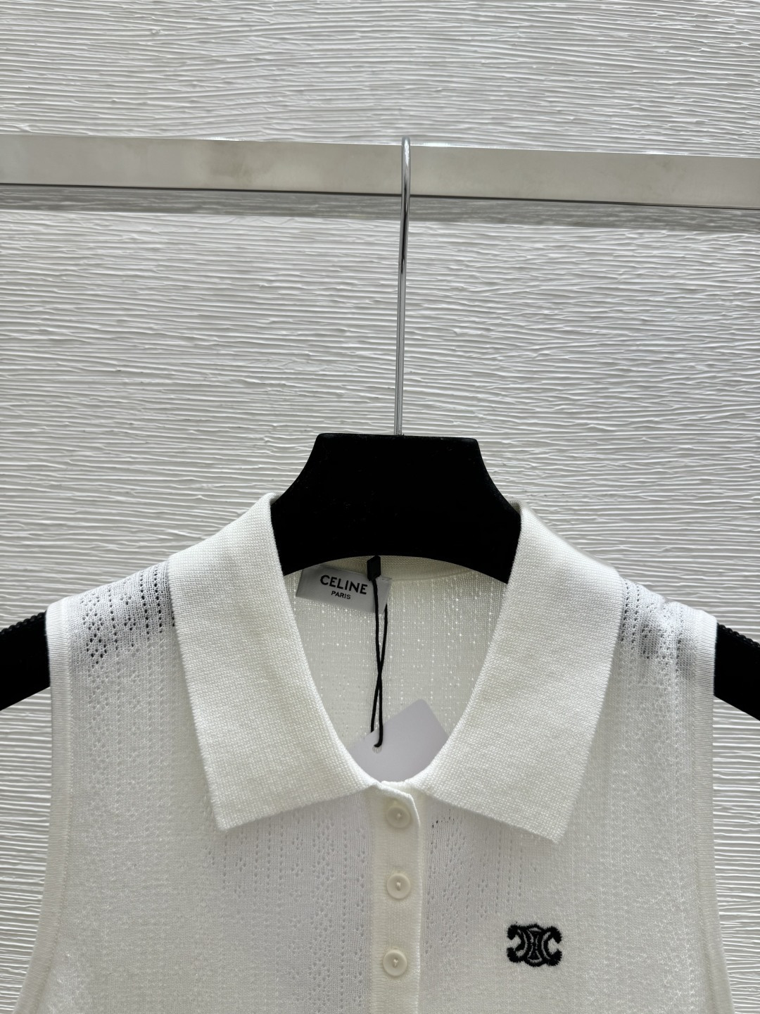 🆕CE家🆕 春夏新款 纯色简约翻领针织背心颜色：白色 粉色 灰色尺码：36.38.40