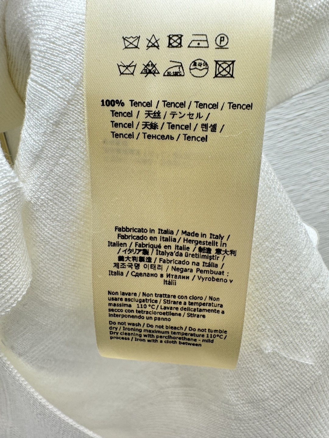 🆕F家🆕 春夏新款 纯色老花字母圆领针织短袖颜色：白色 蓝色 黑色尺码：36.38.40