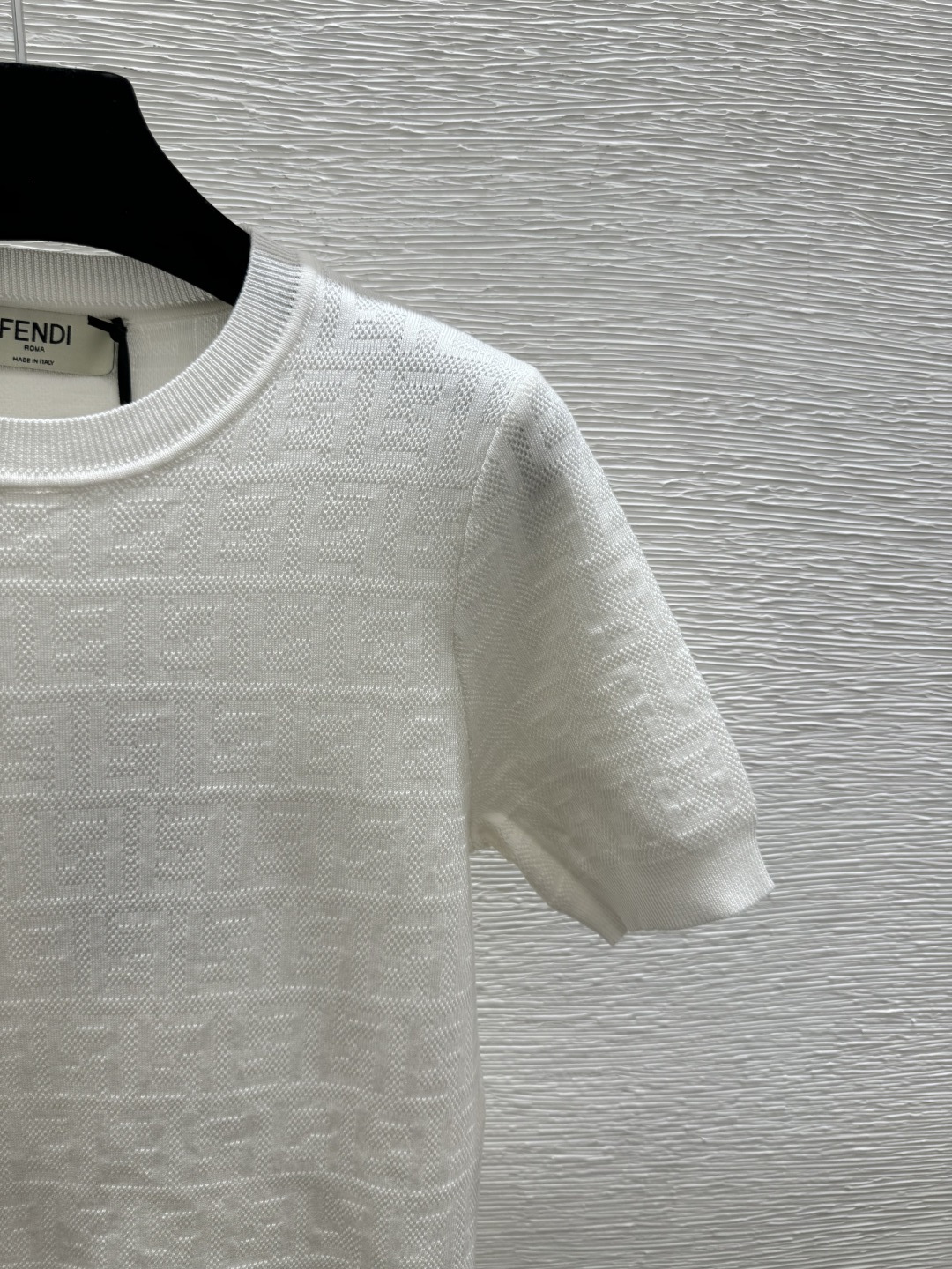 🆕F家🆕 春夏新款 纯色老花字母圆领针织短袖颜色：白色 蓝色 黑色尺码：36.38.40