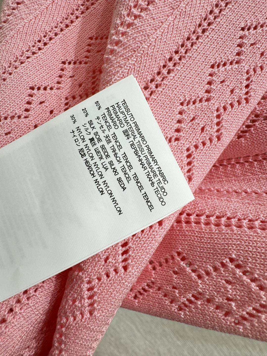 🆕VI家🆕 春夏新款 纯色镂空圆领针织短袖颜色：粉色 黑色尺码：36.38.40