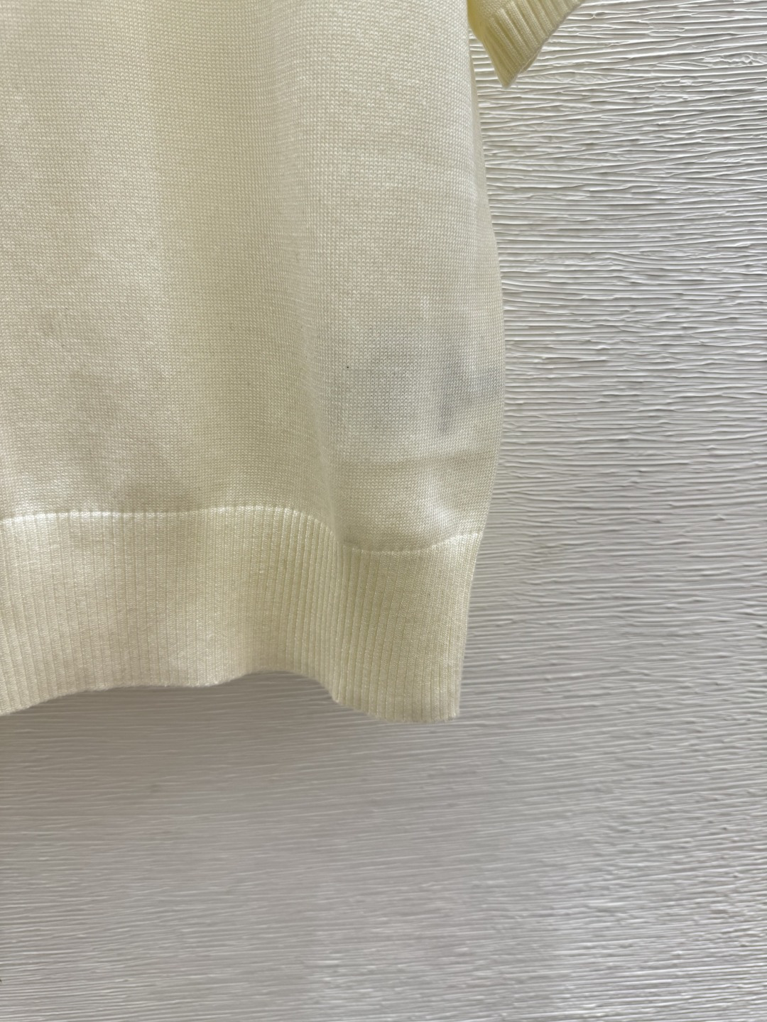 🆕M家🆕 春夏新款 撞色翻领针织短袖颜色：白色 灰色 咖啡尺码：36.38.40