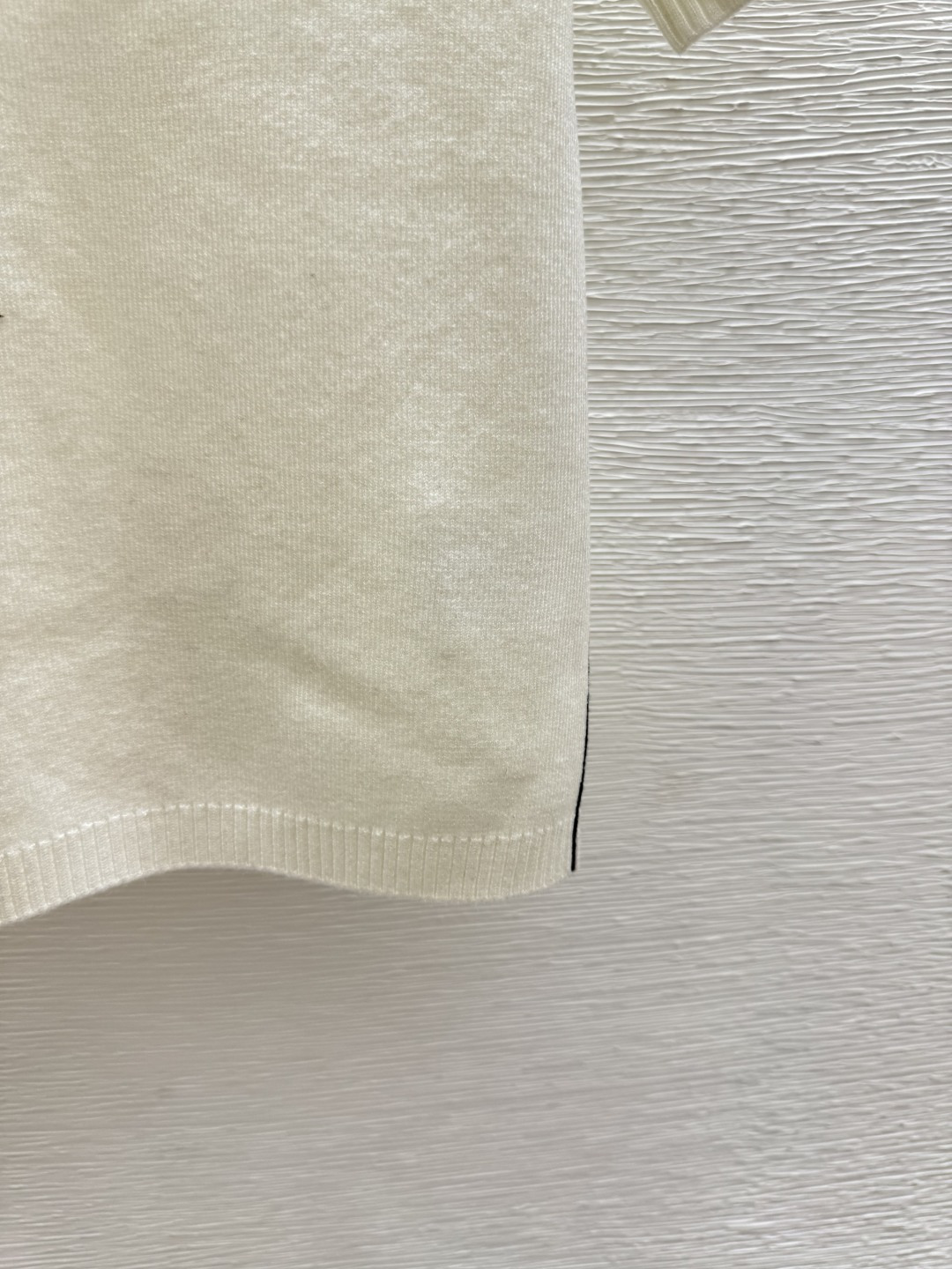 🆕CH家🆕 春夏新款 纯色简约圆领针织短袖颜色：白色 黑色尺码：36.38.40