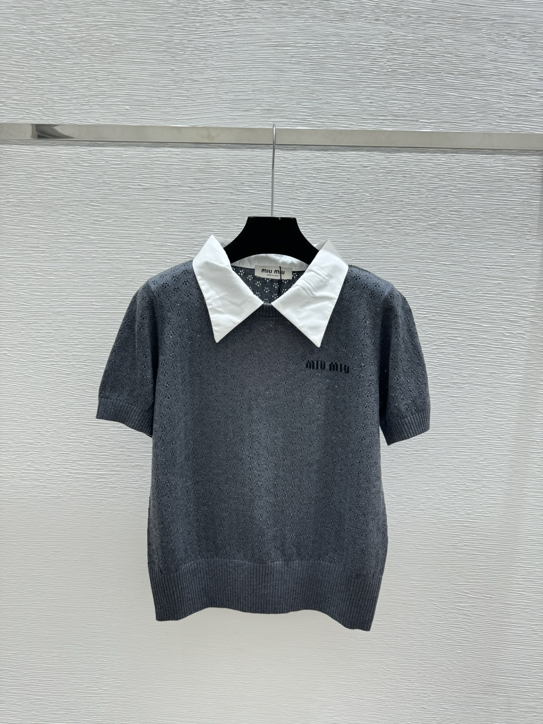 🆕M家🆕 春夏新款 撞色翻领镂空针织短袖颜色：绿色 灰色 咖啡尺码：36.38.40