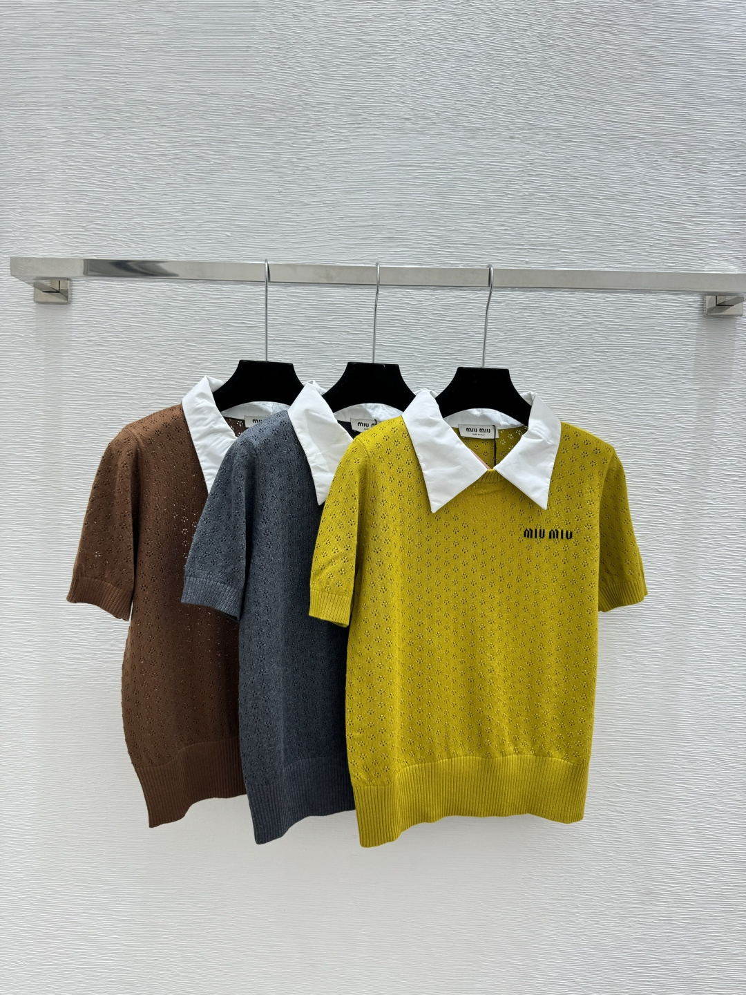 🆕M家🆕 春夏新款 撞色翻领镂空针织短袖颜色：绿色 灰色 咖啡尺码：36.38.40