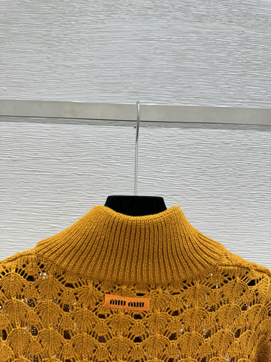 🆕M家🆕 春夏新款 纯色镂空故里针织长袖开衫颜色：黄色尺码：36.38.40