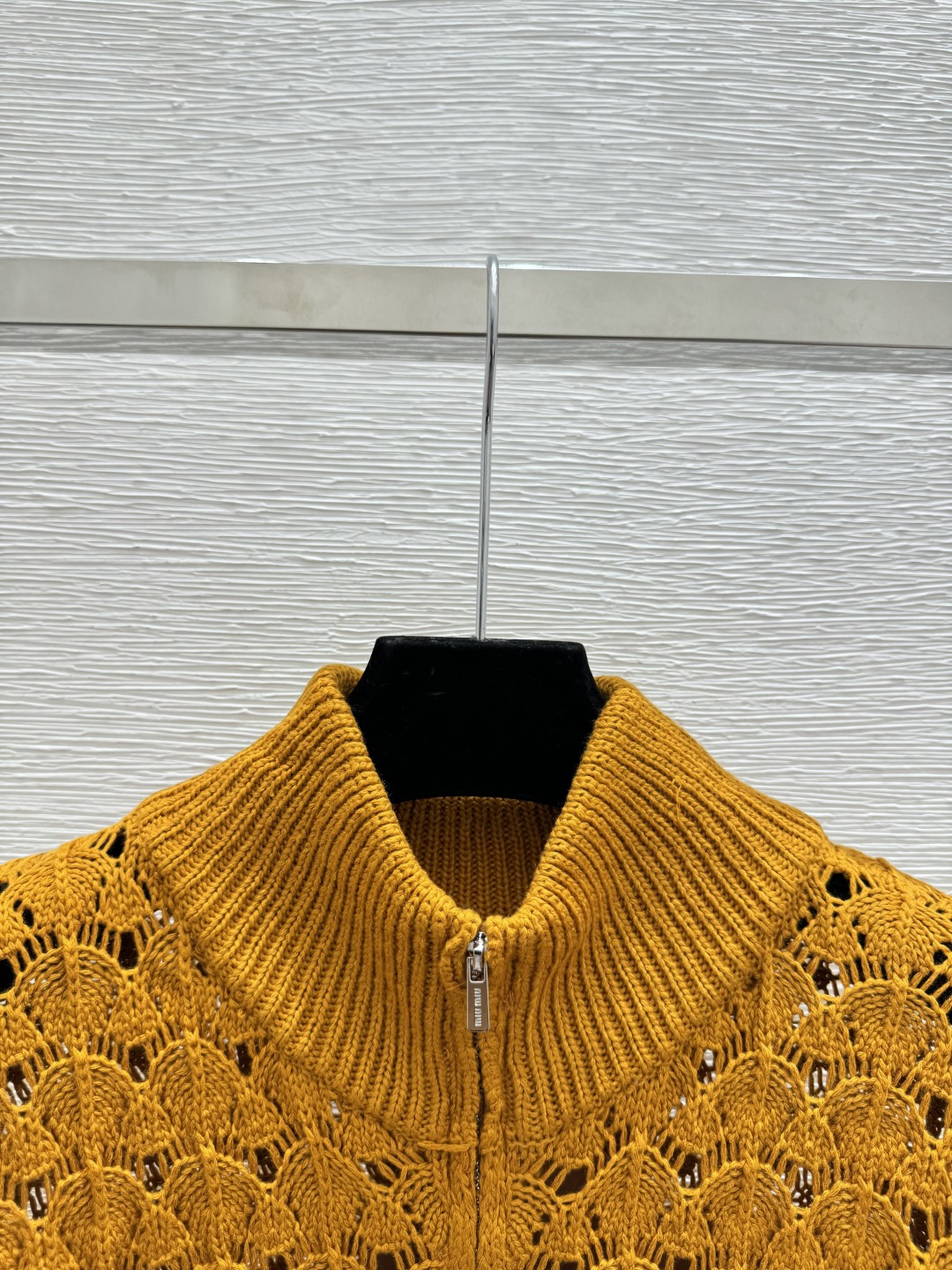 🆕M家🆕 春夏新款 纯色镂空故里针织长袖开衫颜色：黄色尺码：36.38.40