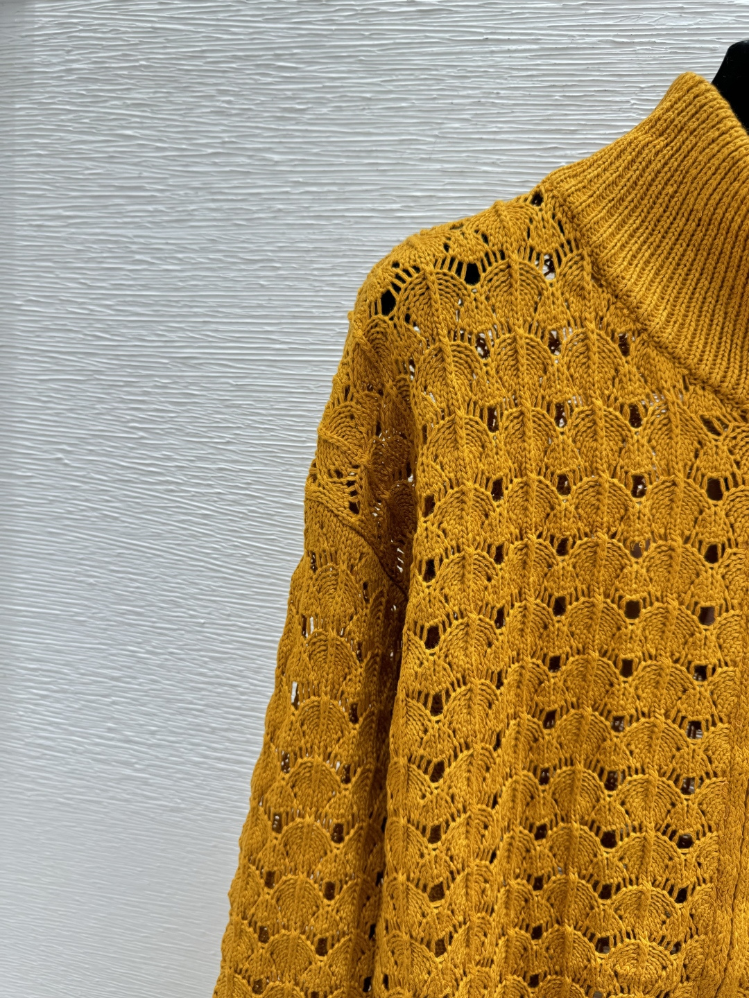 🆕M家🆕 春夏新款 纯色镂空故里针织长袖开衫颜色：黄色尺码：36.38.40